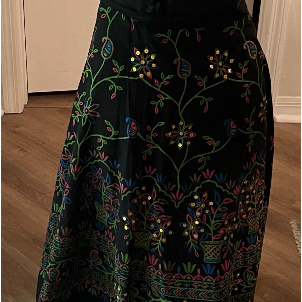 Ladies Skirt